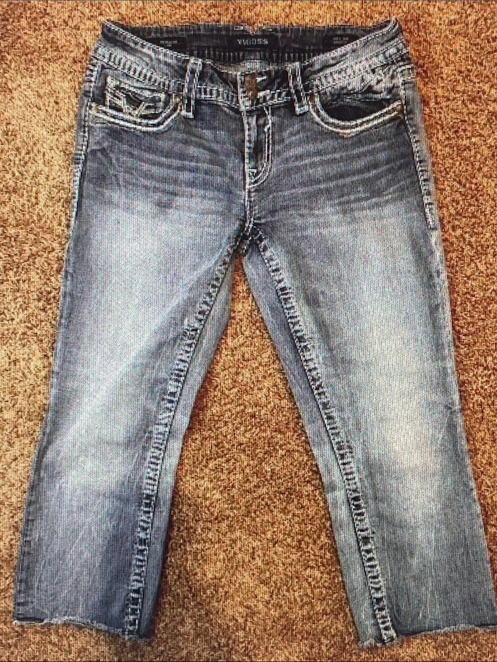 Vigoss Women’s Light Wash Blue Cropped Denim Capris